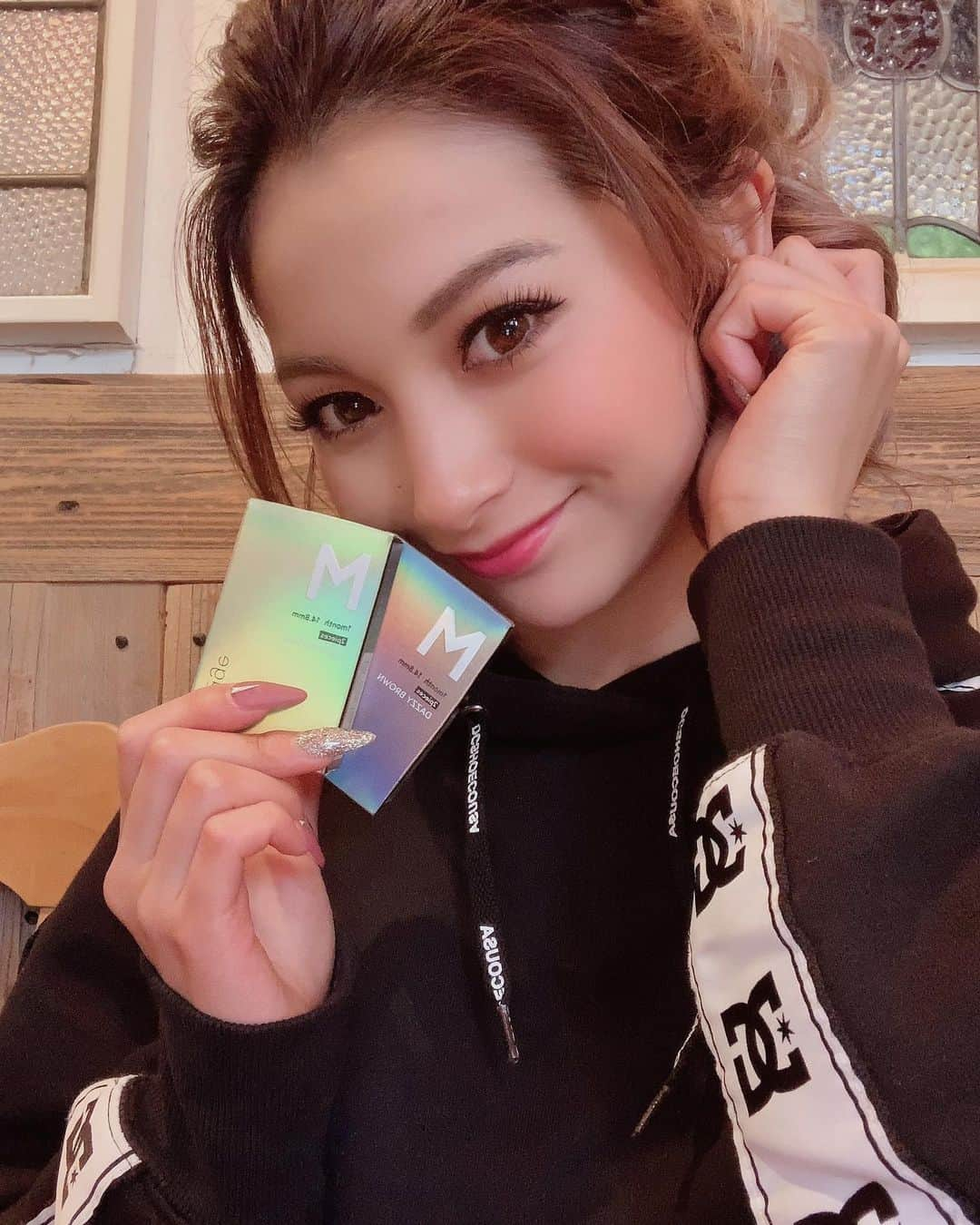 ゆきぽよさんのインスタグラム写真 - (ゆきぽよInstagram)「ゆきがイメージモデルを. 努めさせて頂いてる. ギャル御用達カラコンの. Mirageが新パッケージで. 発売されたよーーー❤️. . . 昔からずっと愛用してる. カラコンだからイメモさせてもらえて. ちょーHappy嬉しい🥰. . . ゆきはDazzy brownとNude brownを. 愛用してます🤫❣️. . . #mirage #ミラージュ #カラコン #ゆきぽよ #ゆきぽよカラコン #ギャルカラコン #ハーフカラコン. . . @mirage_contact」4月19日 12時31分 - poyo_ngy