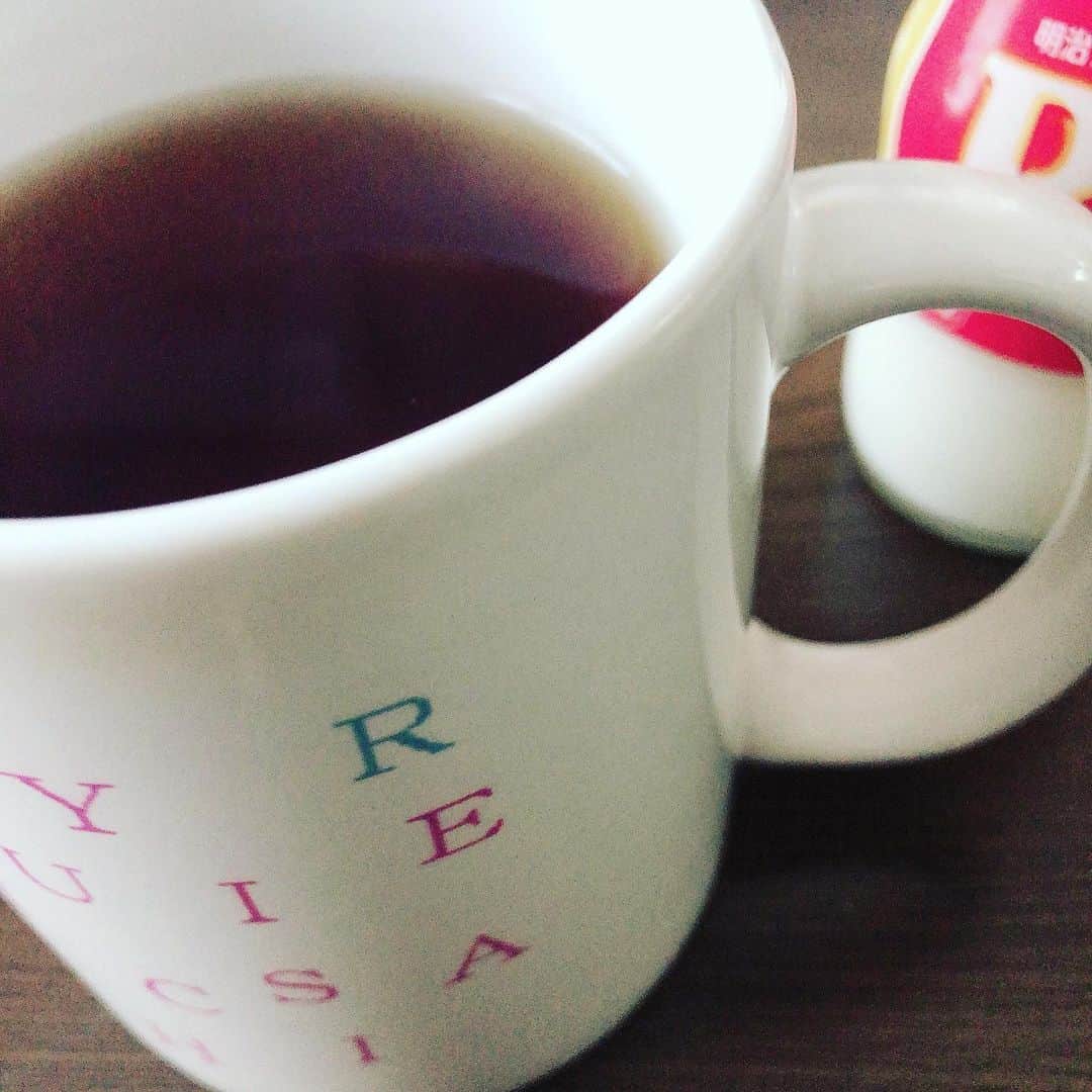 澤田龍一のインスタグラム：「R1と紅茶☕️」