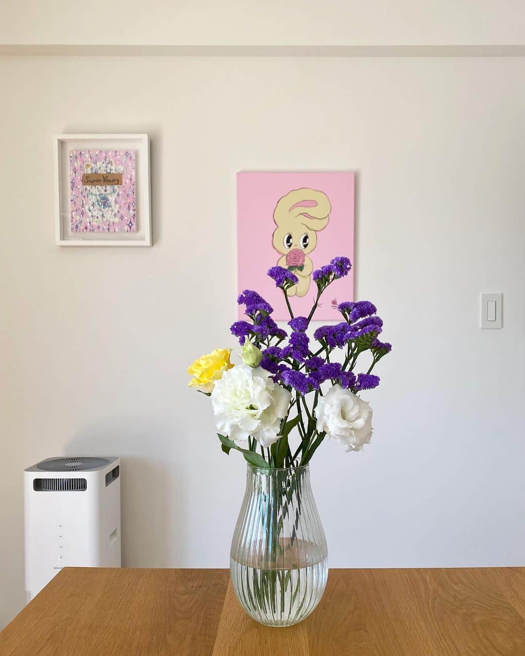 高橋愛さんのインスタグラム写真 - (高橋愛Instagram)「おはな🌸 ㅤㅤㅤㅤㅤㅤㅤㅤㅤㅤㅤㅤㅤ ㅤㅤㅤㅤㅤㅤㅤㅤㅤㅤㅤㅤㅤ お家にお花があるって やっぱり、幸せ♡ ㅤㅤㅤㅤㅤㅤㅤㅤㅤㅤㅤㅤㅤ 出掛けられなくても こうして素敵なお花を 届けてもらえて 幸せだな☺️ ㅤㅤㅤㅤㅤㅤㅤㅤㅤㅤㅤㅤㅤ ㅤㅤㅤㅤㅤㅤㅤㅤㅤㅤㅤㅤㅤ #おはなのあるくらし  #お花 #flower #フラワー #stayhome #おうち時間」4月19日 12時41分 - i_am_takahashi