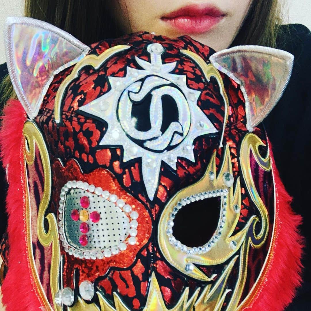 林下詩美さんのインスタグラム写真 - (林下詩美Instagram)「このマスク生地が好き はやく使いたい #STARDOM #ブシロード #女子プロレスラー #オーバーマスク」4月19日 12時52分 - u_t_m_0914