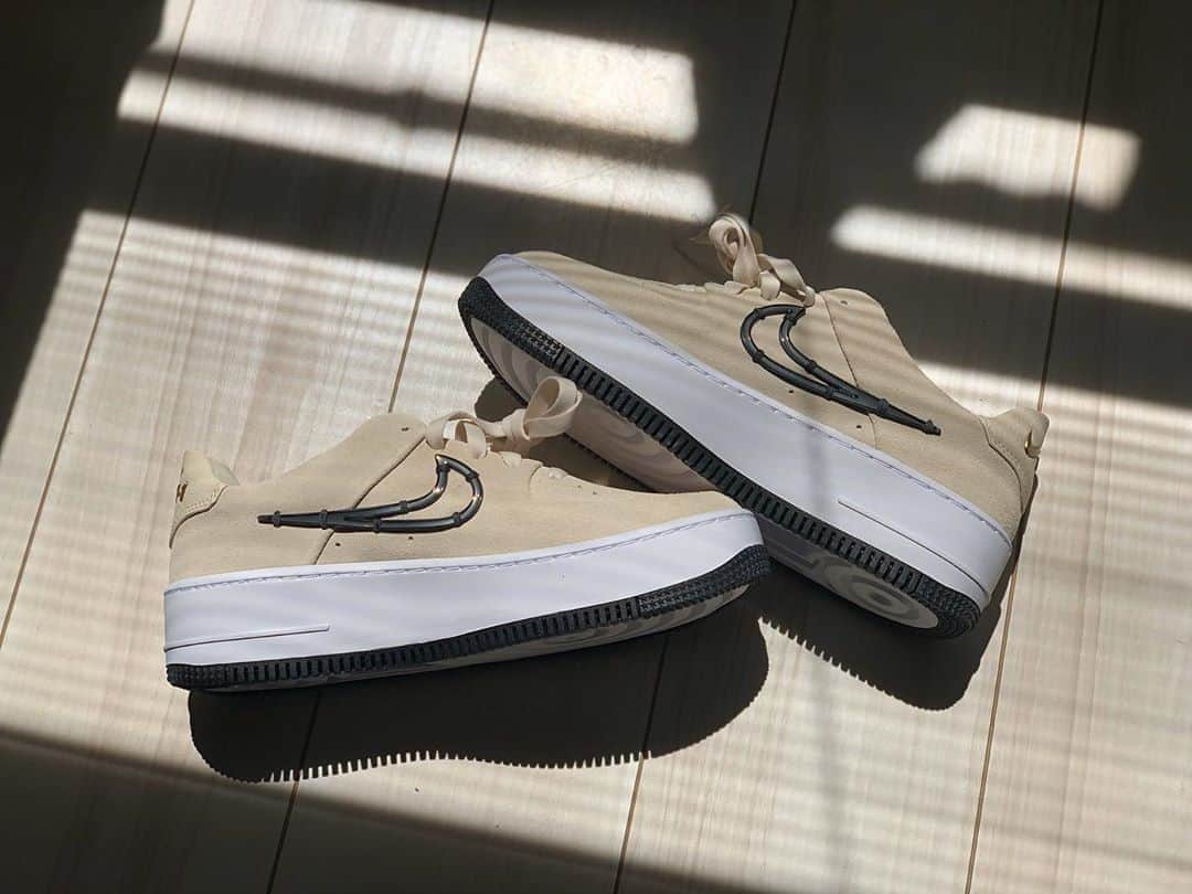 川戸沙羅のインスタグラム：「🌞👟🌞👟🌞 #nike #airforce1」