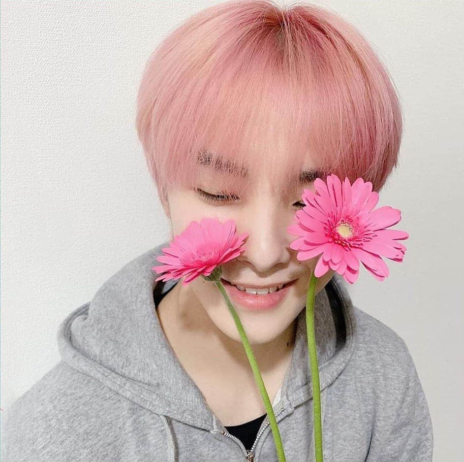 川西拓実のインスタグラム：「春の日 🍃 ㅡ official_jo1 #JO1 #ジェイオーワン #PROTOSTAR #無限大 #INFINITY #kawanishitakumi #takumi #川西拓実 ✨ 11.3k jam」