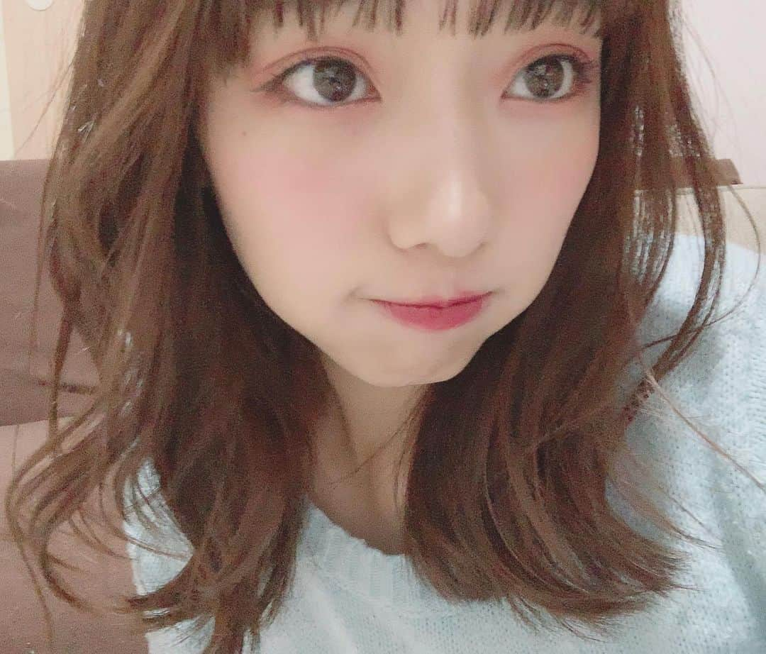 菅真鈴のインスタグラム：「.﻿ ﻿ ‪こんにちまりん🌤‬﻿ ﻿ ‪ドアップ📸‬﻿ ﻿ ‪いつかのピンクメイク💄‬﻿ ﻿ ‪#カレッジコスモス #カレコス ‬」