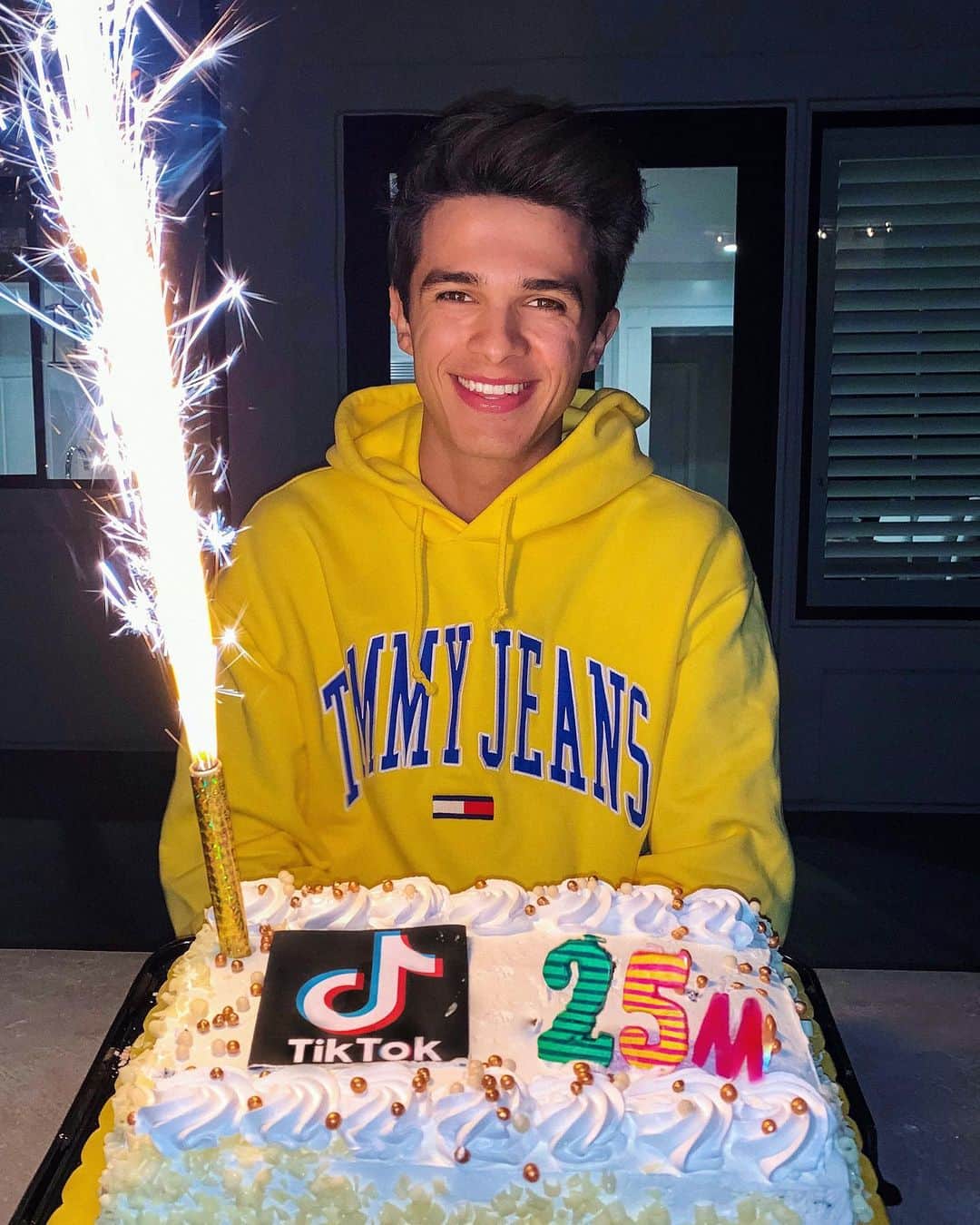Brent Riveraのインスタグラム：「We reached 25 million followers on tiktok!! 😍 I cannot express how thankful I am to have you guys❤️ I love you and let’s keep rockin it :)」