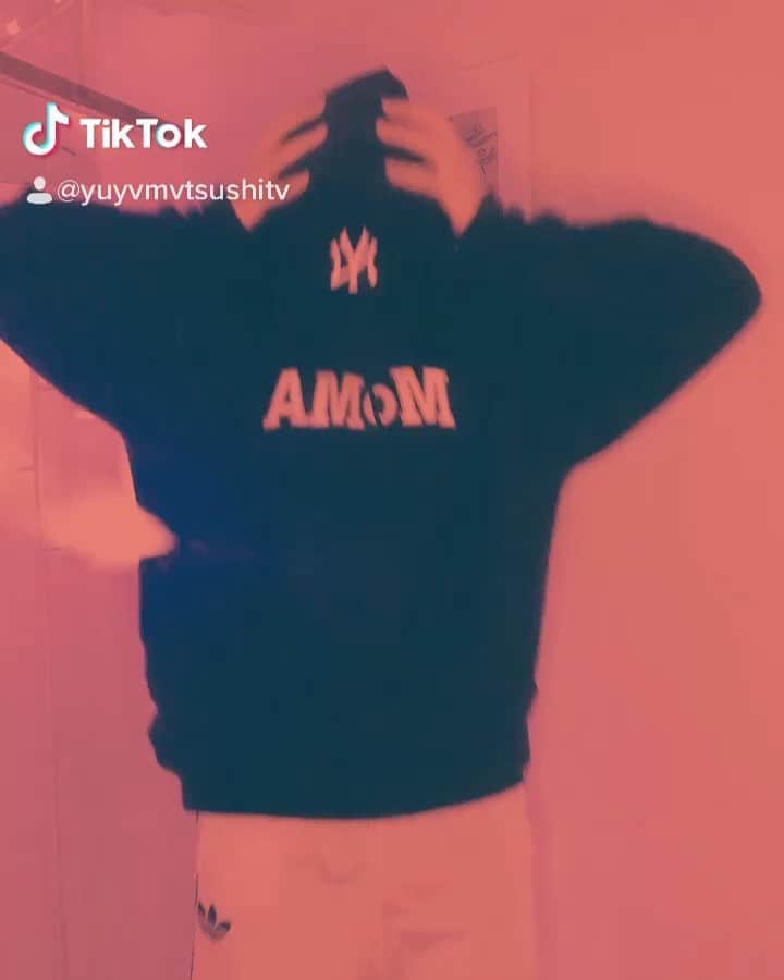 松下優也のインスタグラム：「だいぶ遅めのtiktokデビュー😂 フォローおねしゃす！！」