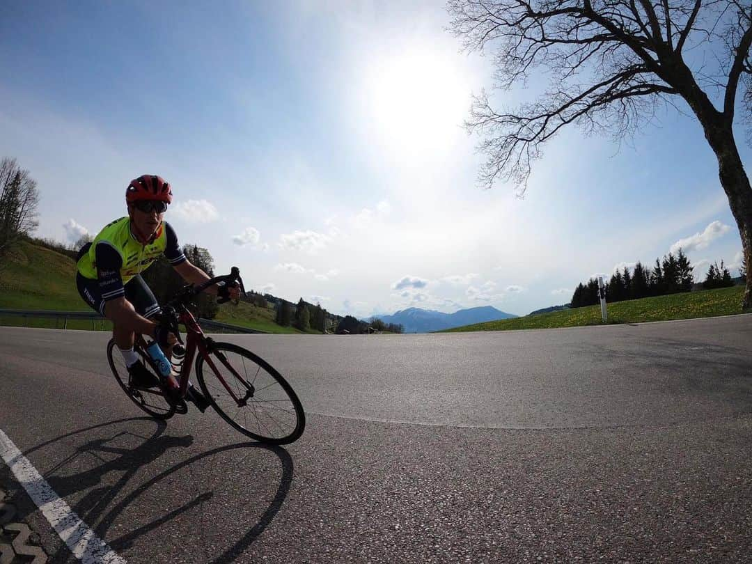 ルーベン・ブロマールトのインスタグラム：「🚴‍♂️☀️ 📸 @michlheckmair #gopro  #trekbikes #treksegafredo #emondasl6 #radsportheckmair」