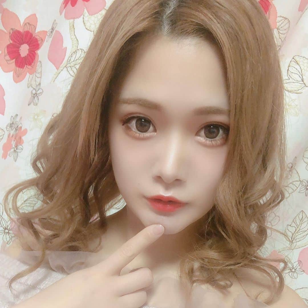 内田琴音のインスタグラム：「Twitterにのせたただの自撮り🐱 割と盛れたんじゃ？！(笑)」
