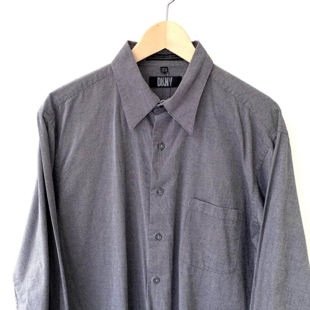 ジャムルさんのインスタグラム写真 - (ジャムルInstagram)「DKNY gray shirt ¥4500+tax DKNYから使い勝手のよいシンプルなグレーのシャツ。 細かい、ピンチェックのようなグレーでシンプルながらも気の利いた1枚です。 . WEB SHOPに入荷しております。 是非ご覧ください。 jammru.com .  #お問い合わせはお電話で承ります #jammru #osaka  #fashion  #streetstyle  #streetfashion  #vtg  #vintage  #used  #usedclothing  #古着 #古着屋 #ファッション #70s #80s #90s#dkny」4月19日 18時29分 - jammru
