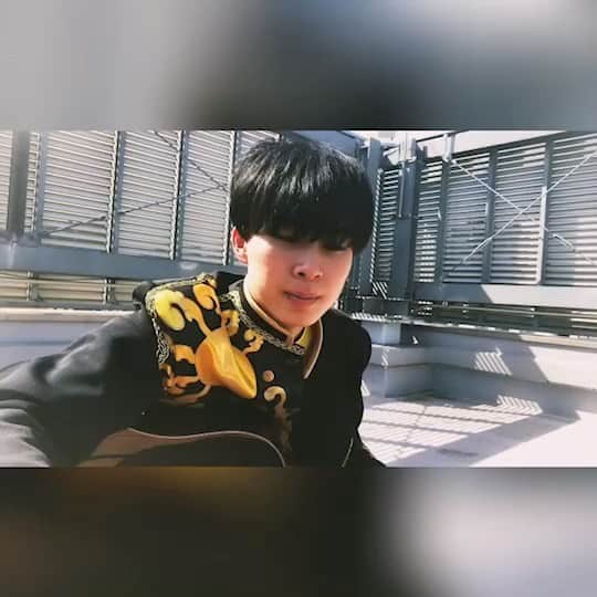 のインスタグラム：「次は #笑って センチメンタルVer.をお届けします♡﻿ ﻿ まぁ自己満ですが少しでもおうちでの楽しみにしてもらえたら嬉しいです😉﻿ ﻿ ﻿ どこか聴いたことあるメロディかも(笑)(笑)﻿ ﻿ ﻿ ﻿ #祭nine. #野々田奏 #かなでぃ #センチメンタル 日曜日 #明日はらいが」