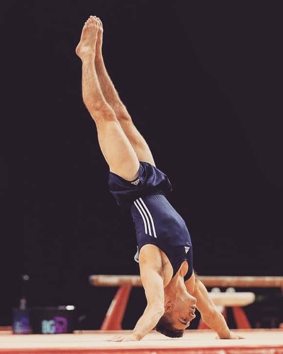 マックス・ウィットロックのインスタグラム：「Today would of been the last day of The British Championships 2020  However we are living in crazy times and competitions are not the priority right now. Let’s focus on getting back to normality asap, then we can get back to doing what we love 😊 #stayhome」