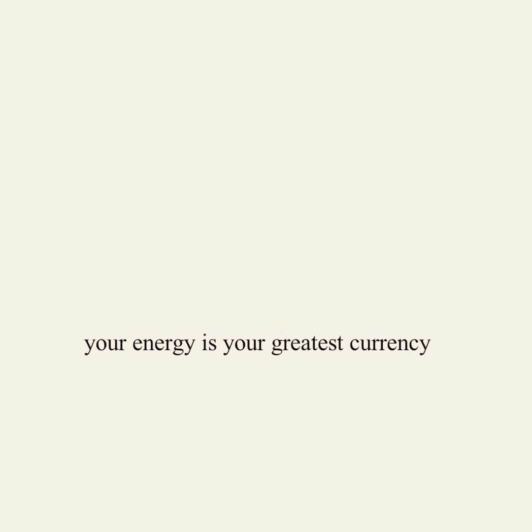 キャロライン・ダウルさんのインスタグラム写真 - (キャロライン・ダウルInstagram)「your energy is your greatest currency ✨ #thoughts」4月19日 20時26分 - carodaur