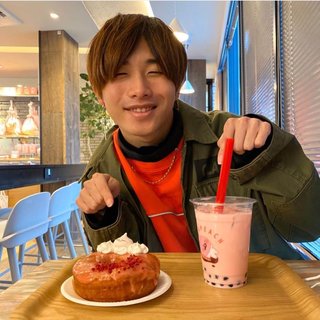 川端誠生のインスタグラム：「友達を作るアプリTantanに登録したよー☺️ 趣味や好きなことで人と繋がれるって素敵！友人も増えそうTantanで近くでいいカフェ知ってる人探そう#Tantan#フレンドマッチングアプリ#タンタン#カフェ友#pr#おうち時間 #stayhome @tantanapp」