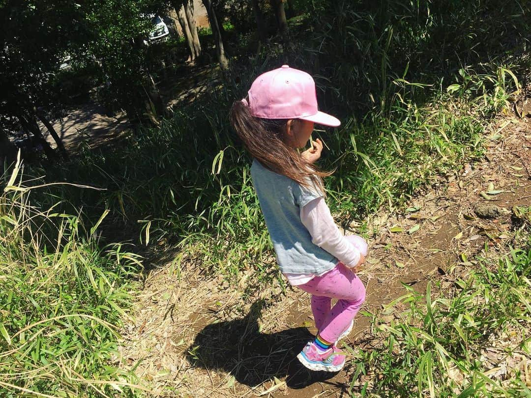 六車奈々さんのインスタグラム写真 - (六車奈々Instagram)「皐月賞はハズレたけど、 楽しく公園で遊んできました\(//∇//)\ #娘とデート #公園へ行こう」4月19日 20時54分 - nanarokusha