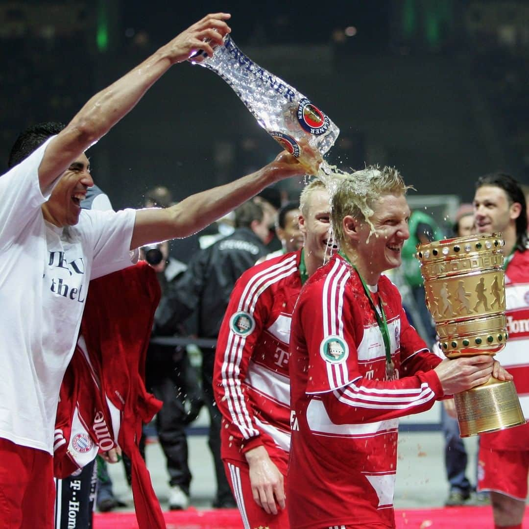 バイエルン・ミュンヘンさんのインスタグラム写真 - (バイエルン・ミュンヘンInstagram)「#OnThisDay in 2008: @luca_toni.9 brace downs Dortmund in the @dfb_pokal final! 🔥😍 . #Throwback #FCBayern #MiaSanMia #BVBFCB #Football #futebol」4月19日 20時59分 - fcbayern