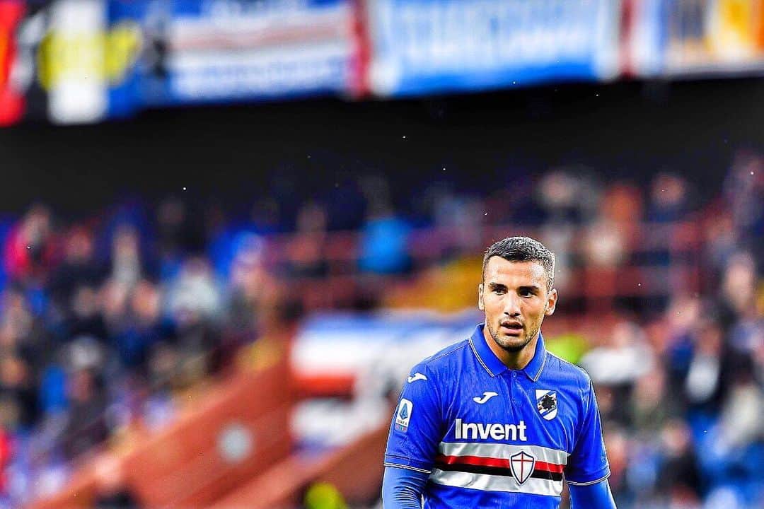 フェデリコ・ボナッツォーリのインスタグラム：「Domenica =🏟 =💙🤍❤️🖤🤍💙」