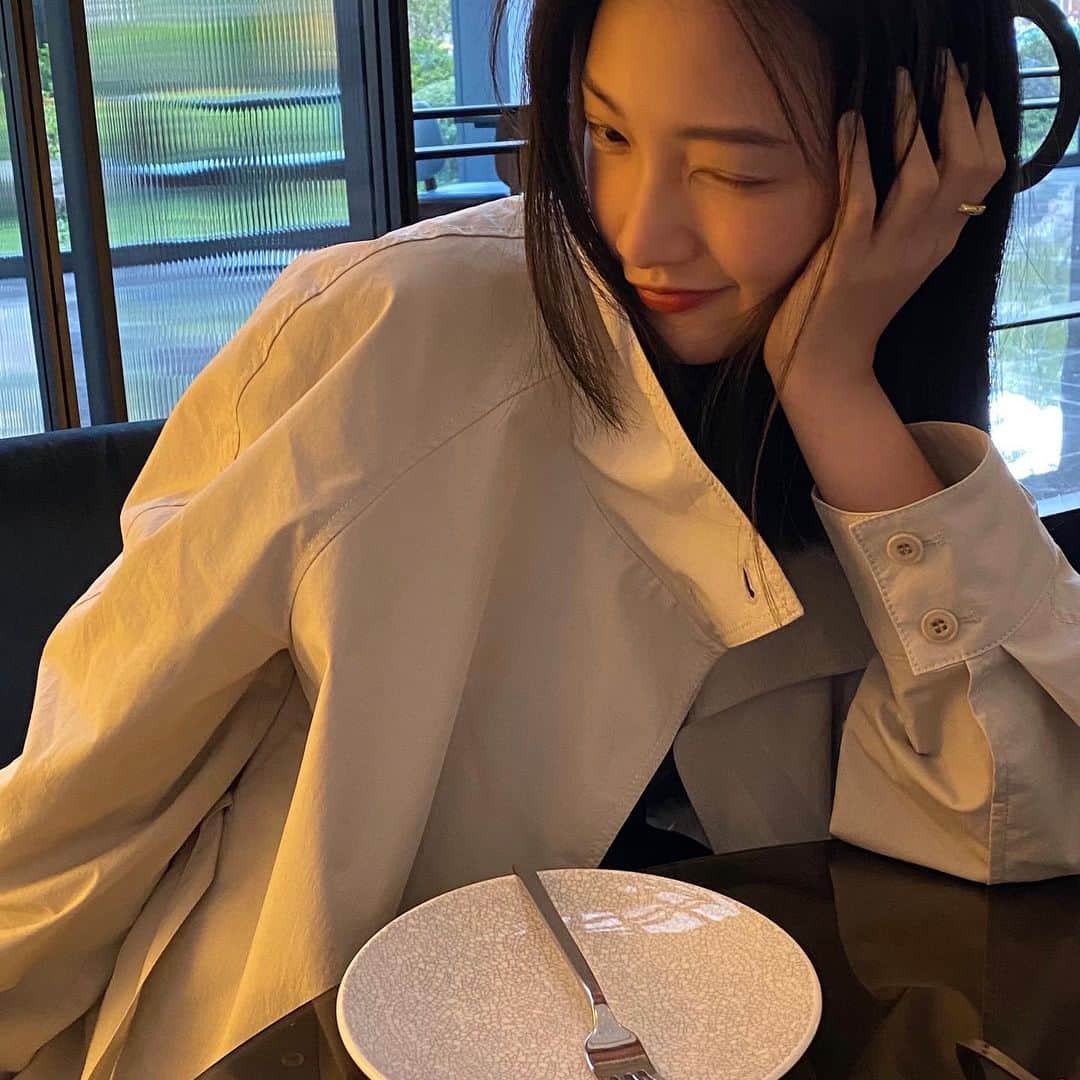 のインスタグラム：「😉」