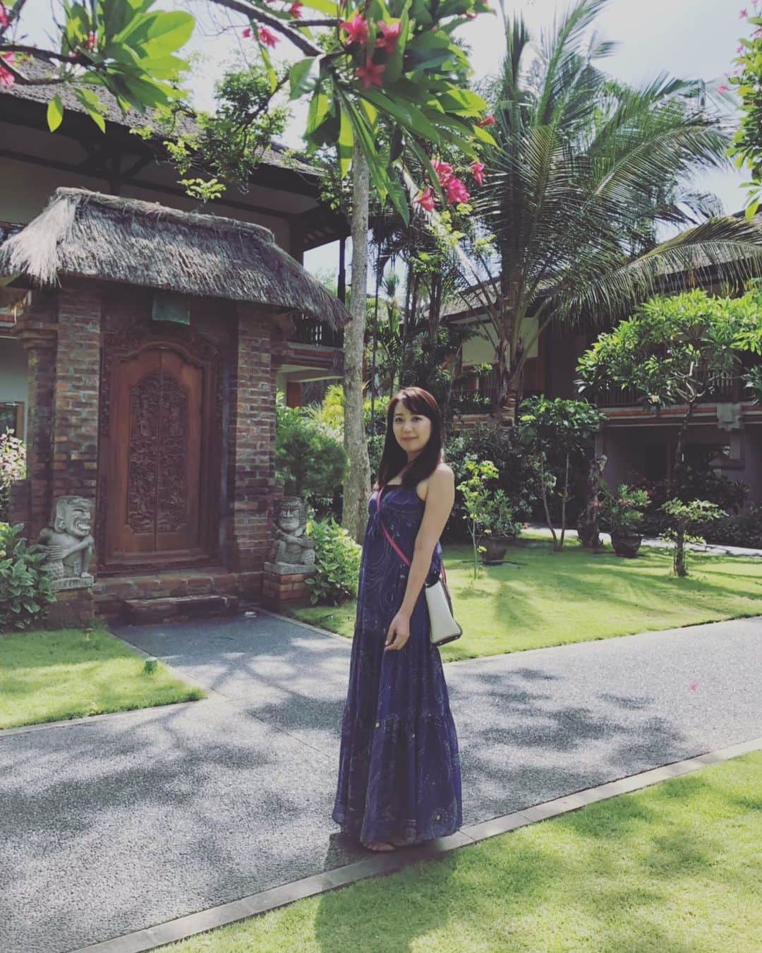 須黒清華のインスタグラム：「なかなか旅行もできないので… いつかのバリの写真🌴✨ . 早く落ち着いて、また自由に旅行ができるようになりますように… . まずは今、できることを‼︎✨ #stayhome」