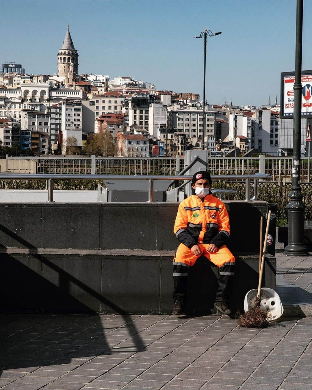 Mustafa Sevenさんのインスタグラム写真 - (Mustafa SevenInstagram)「#Korona günlerinde #Istanbul | Istanbul in #Corona days !  18/04/2020  #StoryOfIstanbul  #documentary  #streetphotography」4月19日 23時13分 - mustafaseven