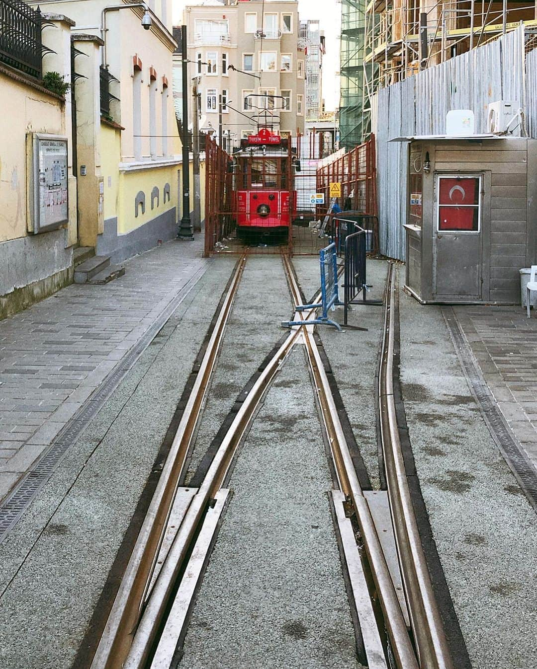 Mustafa Sevenさんのインスタグラム写真 - (Mustafa SevenInstagram)「#Korona günlerinde #Istanbul | Istanbul in #Corona days !  18/04/2020  #StoryOfIstanbul  #documentary  #streetphotography」4月19日 23時13分 - mustafaseven