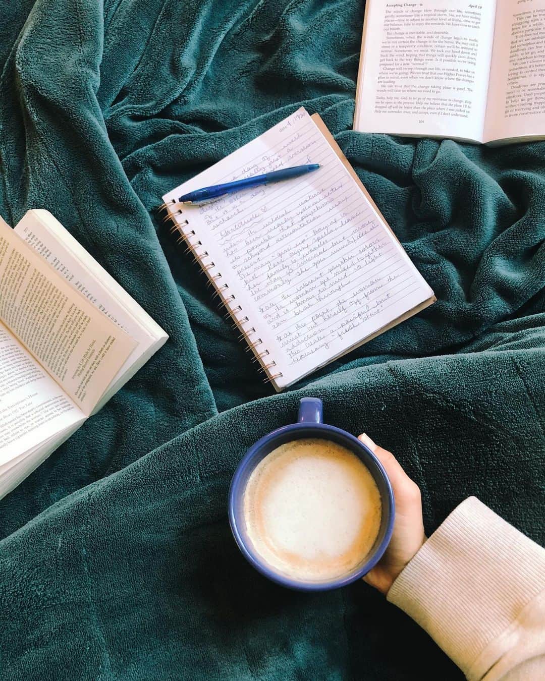Nicole Mejiaのインスタグラム：「Morning ritual • ☕️📚📝 Today’s focus in “The Language of Letting Go” was: ACCEPTING CHANGE. (Flip to photo 2 read)  There’s a bit about “finding a new normal” that was just WAY TOO fitting for what we’re all experiencing.  The last two pages are from “Women Who Run With The Wolves”, a book that I put down after COVID hit and my dreams of running wild this year were put on pause, but I have recently picked it back up again. Finding all sorts of relevant and soul stirring wisdom bites in it. 🐺  I recommend this book to any woman who is experiencing a soul awakening or who feels like the life she’s currently in no longer fits. It’s a call to reconnect with the wild instinct that many of us lose because of familial and/or societal conditioning, being in relationships or jobs that stifle our creativity and personal desires, or in chasing an ideal for success and happiness that is not our own.  At a certain point we wake up. We finally hear the call within. And when we do, we are slightly bewildered at how the life we lead doesn’t feel true to the life within.  The book’s lessons are laid out through stories gathered from all over the world. The tales are then unpacked by Dr. Clarissa Pinkola Estés, a Jungian psychoanalyst who draws deep connections in a poetic manner.  It’s not a quick read. It’s a soulful one. One that calls for frequent pause and reflection on how these themes present in your own life.  The book opens with: “We are all filled with a longing for the wild. There are few culturally sanctioned antidotes for this yearning. We were taught to feel shame for such a desire. We grew our hair out and use it to hide our feelings. But the shadow of the Wild Woman still lurks begins us during our days and in our nights. No matter where we are, the shadow the trots behind us is definitely four-footed.” 🐾  Woof.🌕」