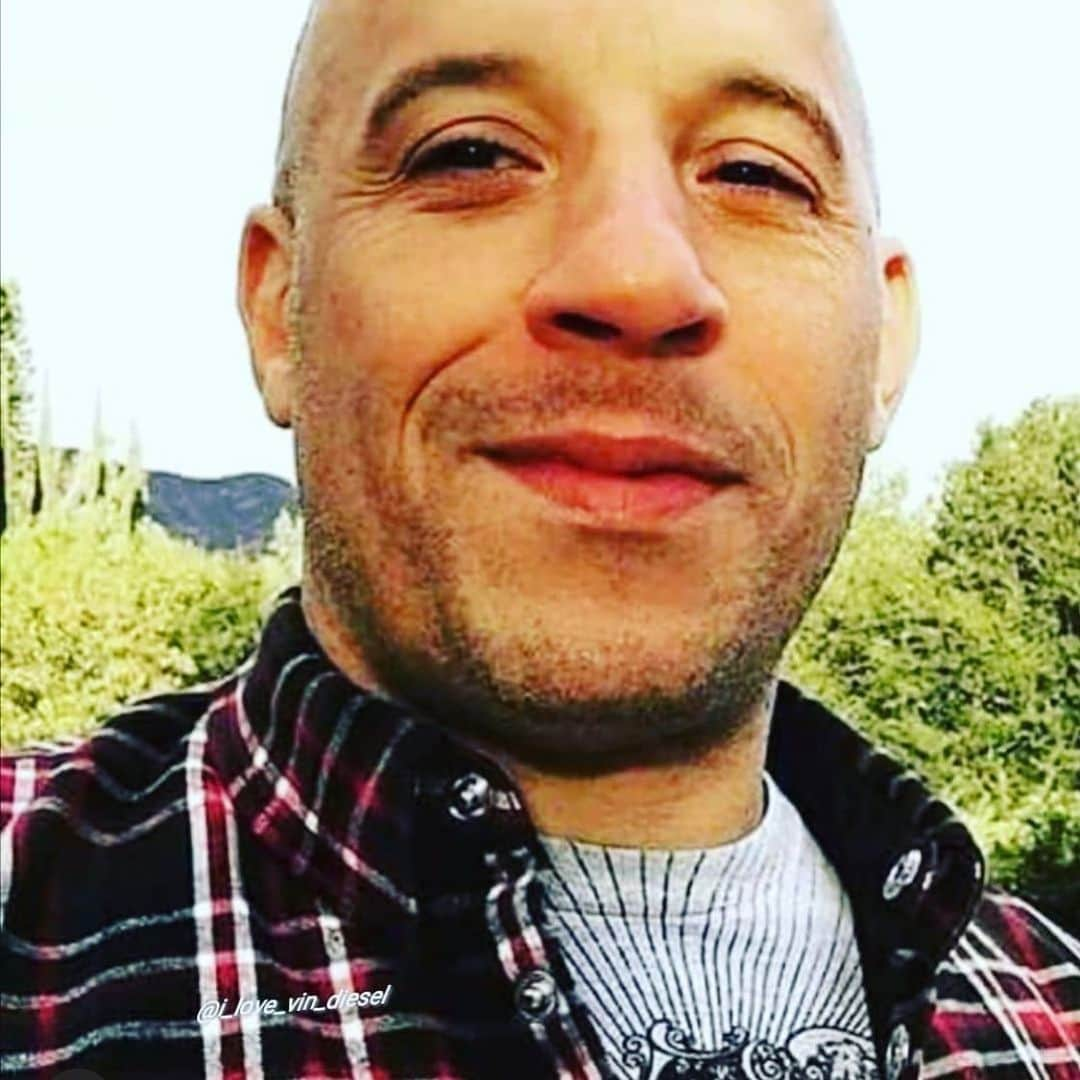 ヴィン・ディーゼルさんのインスタグラム写真 - (ヴィン・ディーゼルInstagram)「Happy Creative...」4月20日 11時13分 - vindiesel