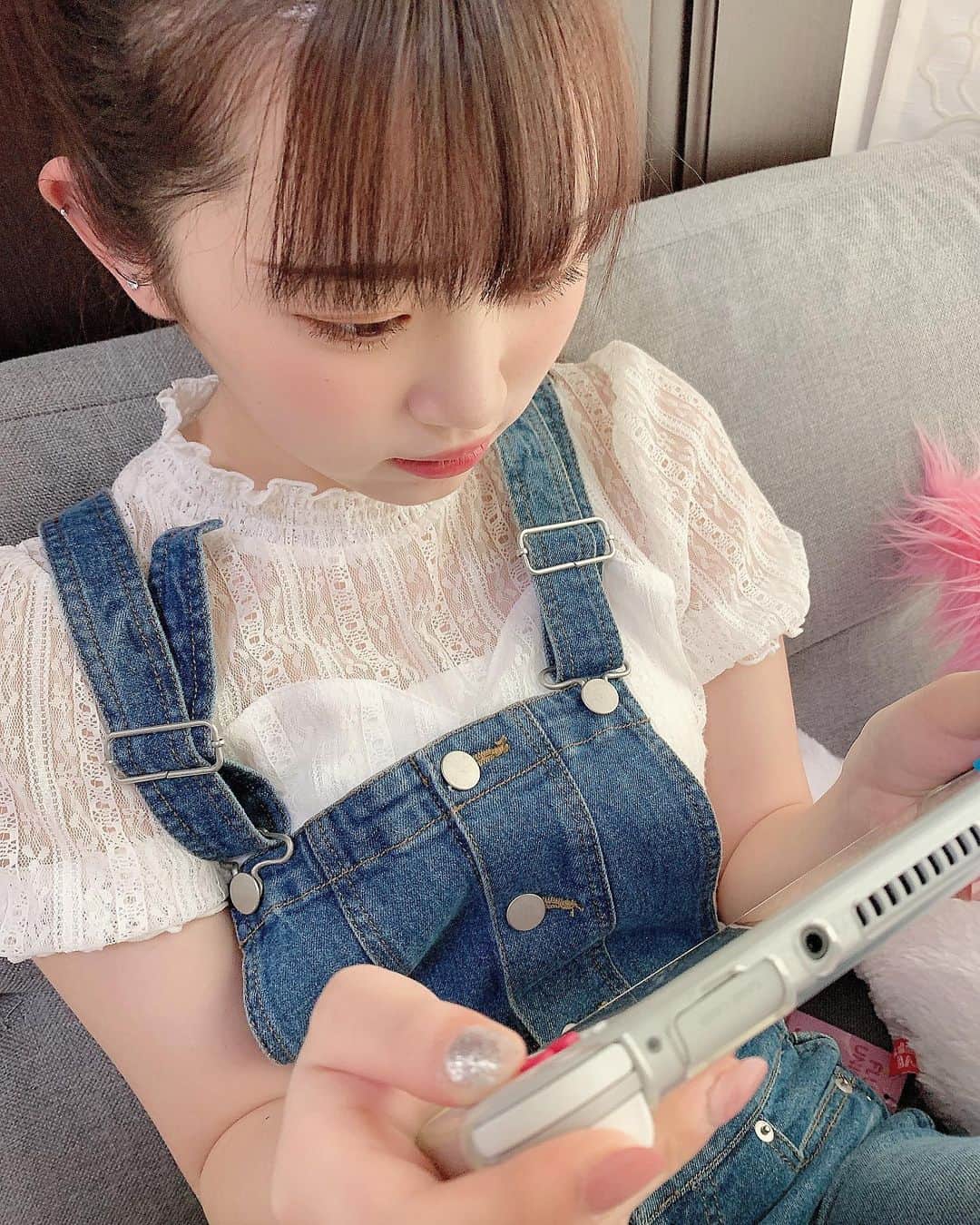 平野夢来（ゆぴぴ）のインスタグラム：「#おうち時間 おうちで暇なのであつ森してます🌳  #あつもり #lnstalike #like4like #f4f #lnstagood #lnstapic  #cecilmcbee」