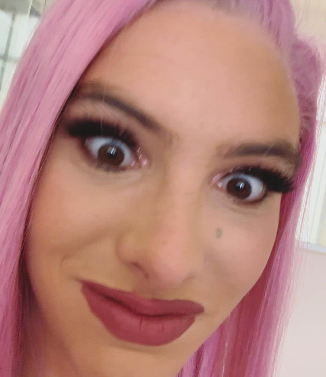 Leleponsさんのインスタグラム写真 - (LeleponsInstagram)「HELLO PINK HAIR 💕💕 (yes or no?)」4月20日 3時23分 - lelepons