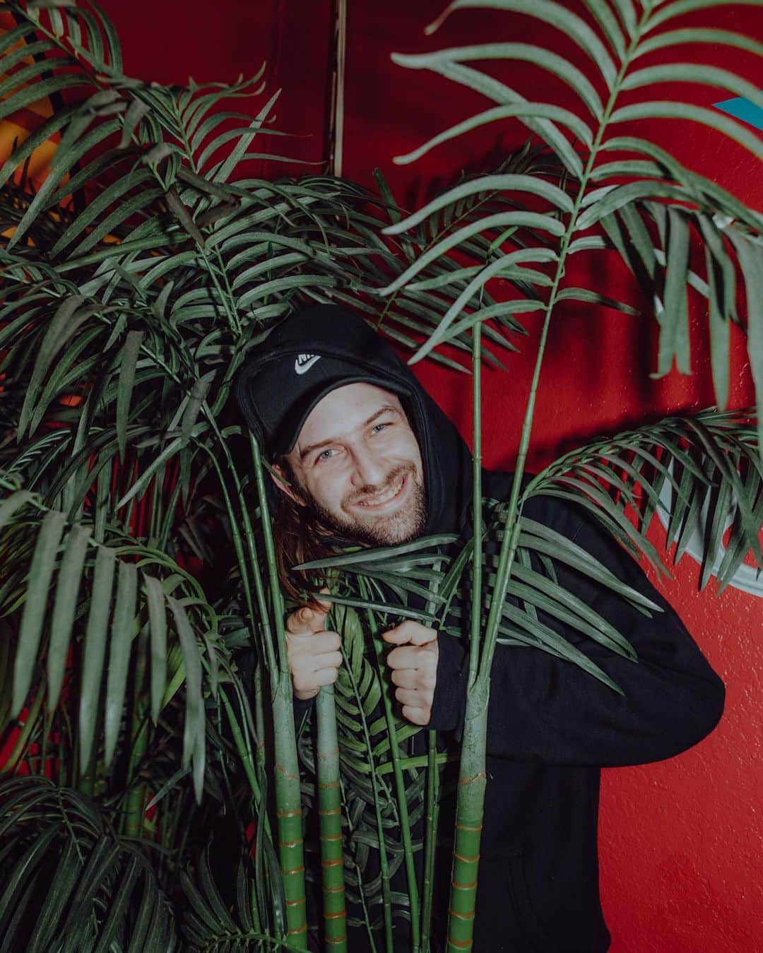 Zeds Deadのインスタグラム：「Back in the mix tonight with DC! Tune into the DEADBEATS HOUSE PARTY and swipe ⬅️ for the full schedule for the week including a special 420 broadcast from @_bluntsnblondes + more 🤘」