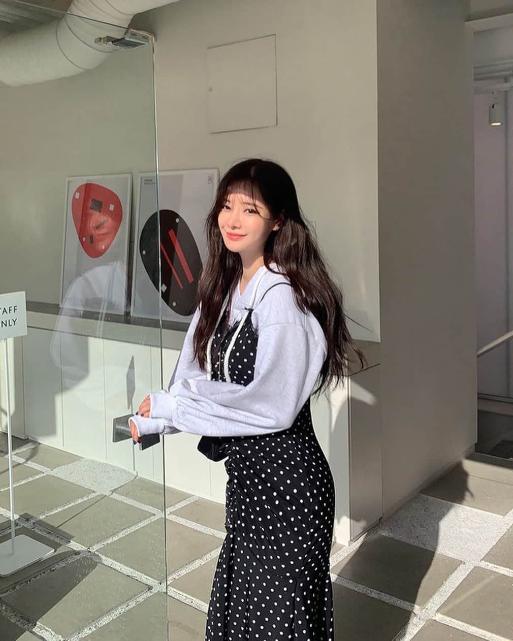 Chuuのインスタグラム：「레이어드 하기 좋은  원피스! 목폴라,후드 등 어디에매치해도 잘 어울려서 요새 츄멤님들한테 가장 사랑 받은 아이템✨」