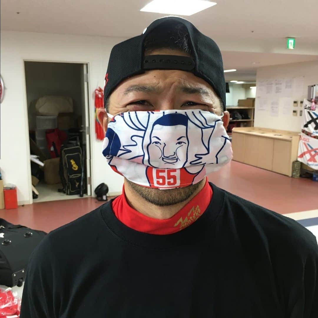地方民のカープ女子のインスタグラム：「・ まっちゃん大好き菊さん😘💕 ・ ギリギリ菊さんって分かる🤣 ・ #菊池涼介#松山竜平 #広島東洋カープ#広島カープ#カープ#carp」
