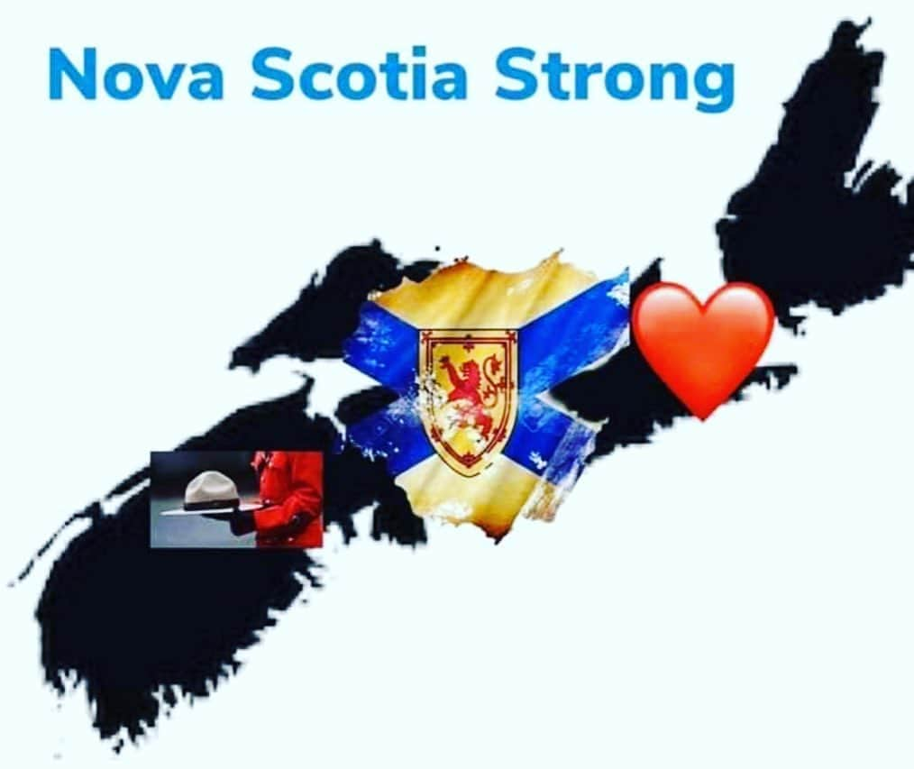 エリシャ・カスバートのインスタグラム：「This senseless act has my heart broken. Our thoughts and prayers are with all of the families who have lost loved ones.」