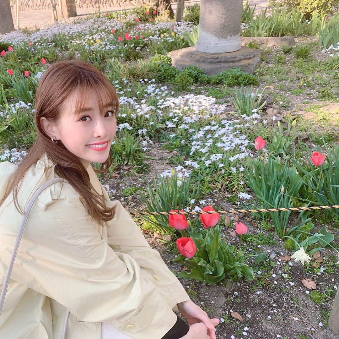 高野桃子さんのインスタグラム写真 - (高野桃子Instagram)「チューリップと、、、なんとかっていう白い花！w忘れちゃった  #2020春 #🌷」4月20日 20時41分 - takano_sd