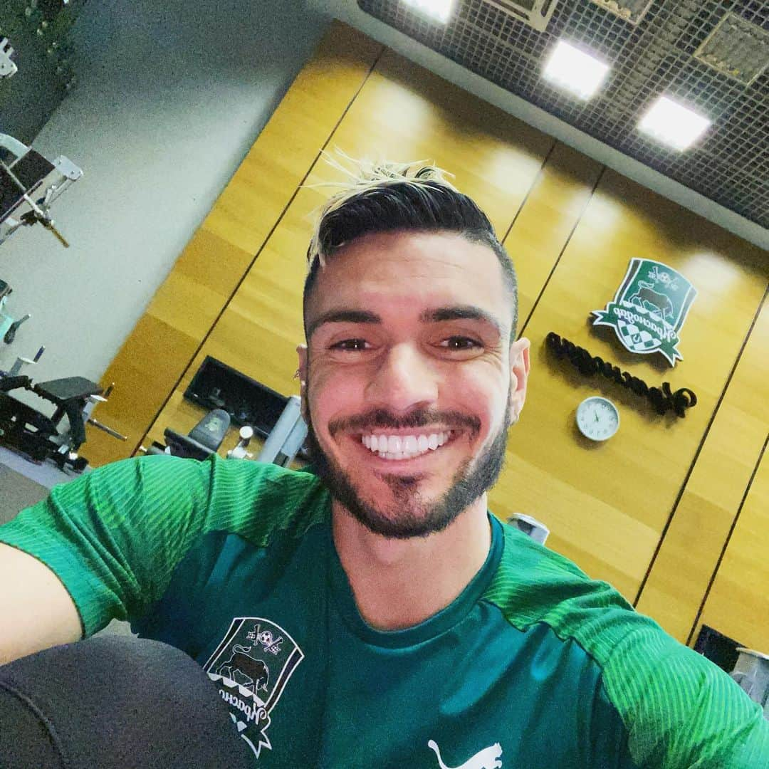 レミ・カベッラさんのインスタグラム写真 - (レミ・カベッラInstagram)「Prenez soin de vous 🙌🏻💯💚」4月20日 21時01分 - remycabella