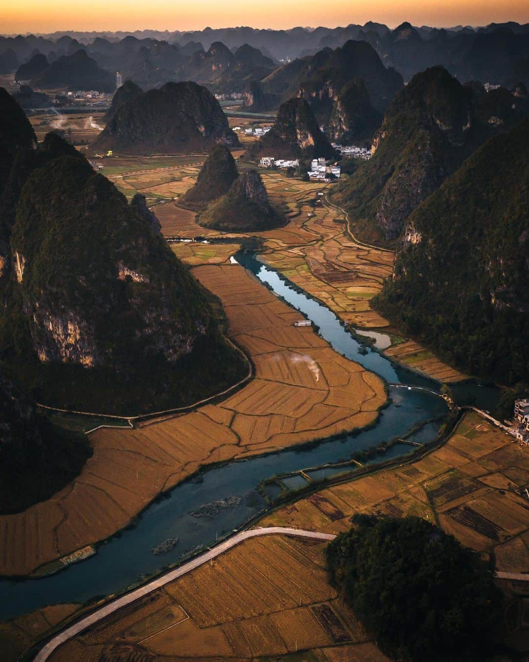 R̸K̸のインスタグラム：「The seasons succeed one another, meanwhile the stream of events flowed on,  like the river. The darkest hour is that before the dawn, it is the amazing view that makes the beautiful history timeless. #hellofrom Guangxi China @instagram ・ ・ ・ ・ #bestvacations #beautifuldestinations #earthfocus #earthoffcial #earthpix #thegreatplanet #discoverearth #fantastic_earth #awesome_earthpix #ourplanetdaily #lifeofadventure #nature #livingonearth #theglobewanderer #visualambassadors #stayandwander #IamATraveler #wonderful_places #TLPics  #visit #voyaged #sonyalpha #bealpha #aroundtheworldpix #moodygrams #travellingthroughtheworld #cnntravel  #HYPEBEAST #fromwhereidrone @sonyalpha @hypebeast @highsnobiety @lightroom @soul.planet @earthfever @9gag @500px」