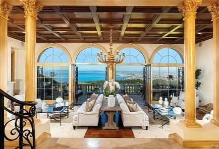 Dirk A. Productionsさんのインスタグラム写真 - (Dirk A. ProductionsInstagram)「⚡️Who would you social distance with at this stunning property that’s for sale? •Offers the best view of Los Angeles •6 bed/8 bath Tuscan Villa boasts 10,100sqft of living space on over 1 acre •Koi ponds, Olympic sized custom pool/spa, tennis court, home theater, wine cellar, fireplaces & vineyard •Views from Catalina all the way to Malibu and Beverly Hills! 🌅FOR PRICE & INFO - DM or Text (424) 256-6861」4月20日 12時46分 - supercarfocusdotcom