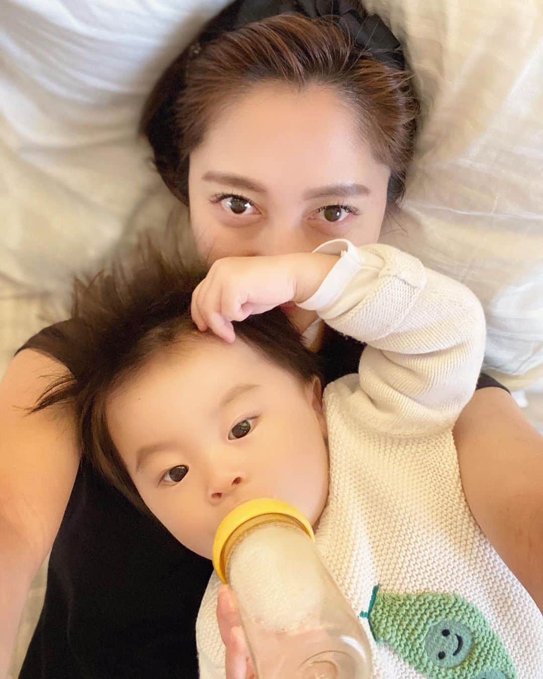 小川ひとみさんのインスタグラム写真 - (小川ひとみInstagram)「lovelovelove everyday👩‍👦✨ #iloveyou #myson #１歳３ヶ月」4月20日 13時31分 - hitomy220