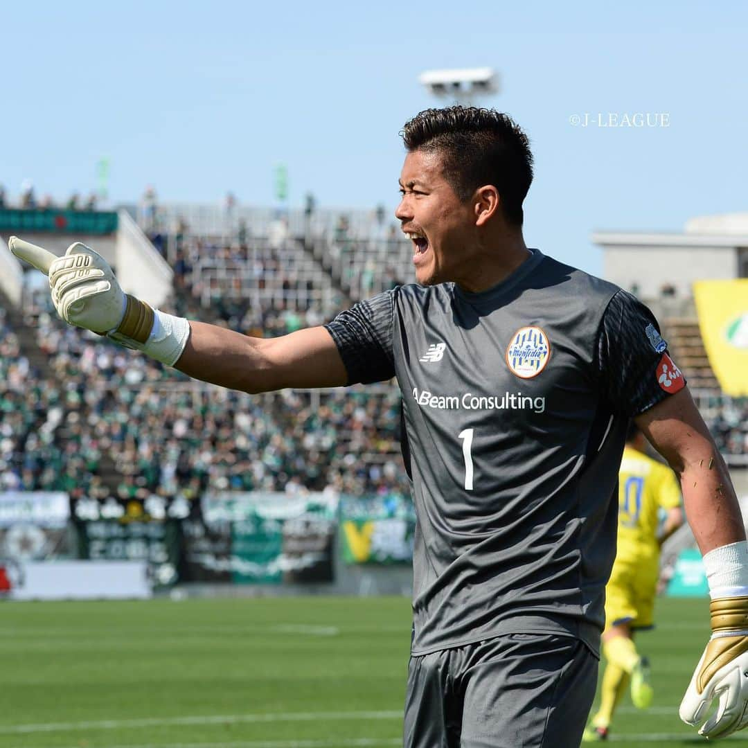 FC東京オフィシャルグッズさんのインスタグラム写真 - (FC東京オフィシャルグッズInstagram)「✨ 🔵選手のこれまでを9枚の写真で振り返る🔴 @tsuyoshikodama_official  @fctokyoofficial #児玉剛 #FC東京  #fctokyo #tokyo #bestnine  #memorial」4月20日 13時47分 - fctokyoofficial