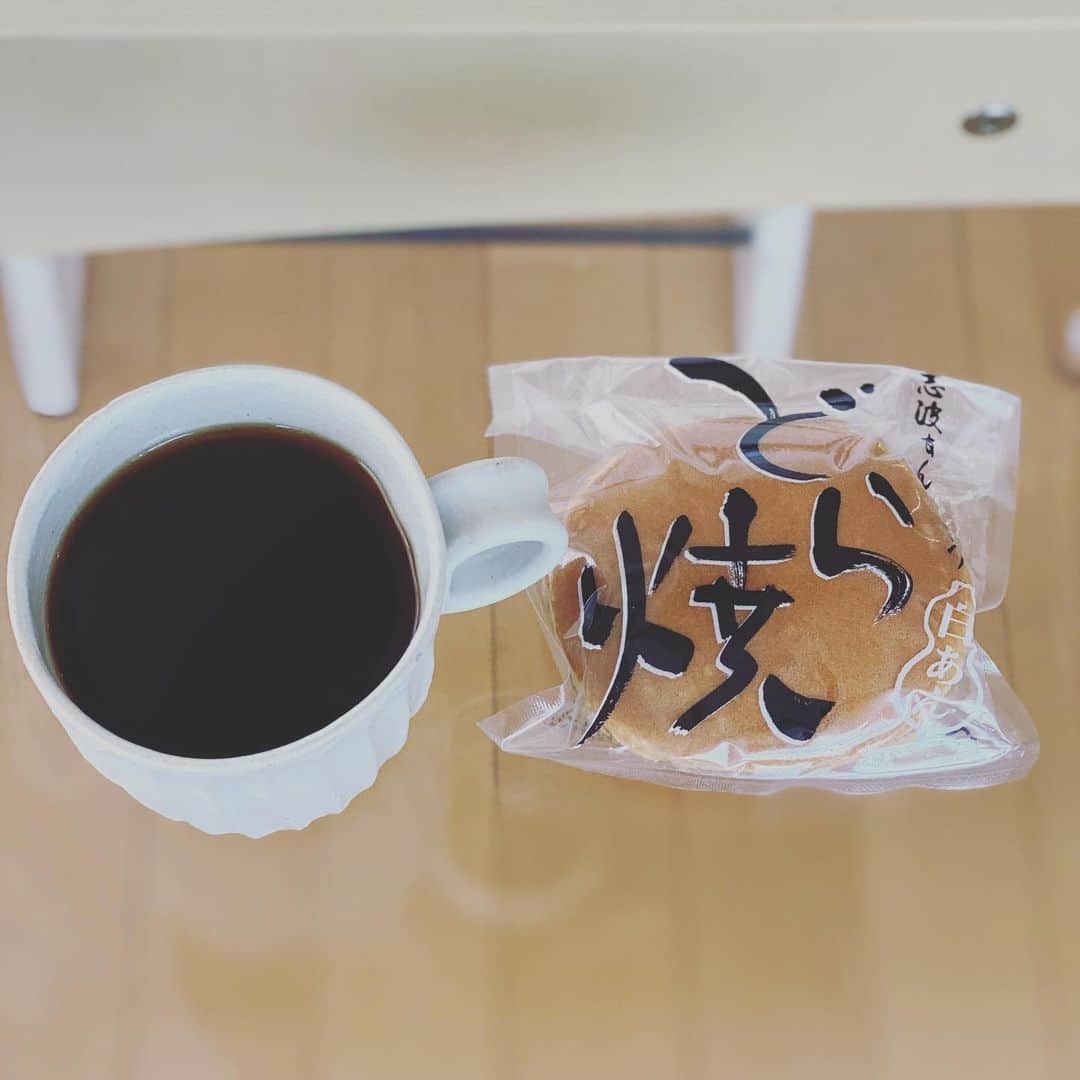 梁勇基さんのインスタグラム写真 - (梁勇基Instagram)「至福の時。。。 #トレーニング後 #ちょっと一息 #おうち時間 #コーヒー飲む量増えた #明日もまた頑張ろ」4月20日 14時14分 - yonggi.10