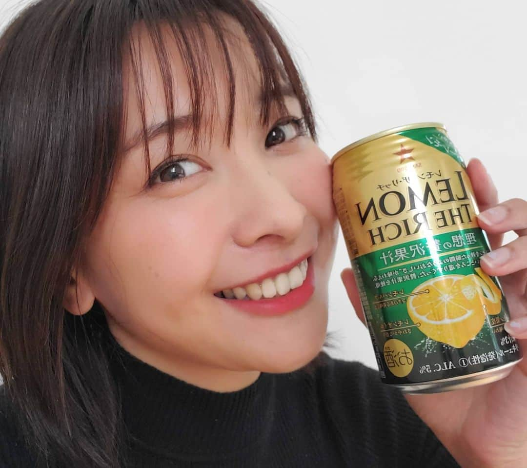 山崎真実さんのインスタグラム写真 - (山崎真実Instagram)「レモンザリッチがリニューアルされ飲ませていただきました！  美味しくてごくごく飲んじゃう😳 大人買いしちゃいました(笑)  特に私のお気に入りは.... 特設ページ https://t.co/TZy6nXUqaX HP https://t.co/id59OTa4gb  私の感想をサイトに載せていただいているのでチェックしてみて下さい😳  #レモンザリッチ #レモンサワーファンクラブ #進化系レモンサワー #濃い派のレモンサワー #理想の贅沢果汁 #PR」4月20日 14時56分 - mami_yamasaki0920