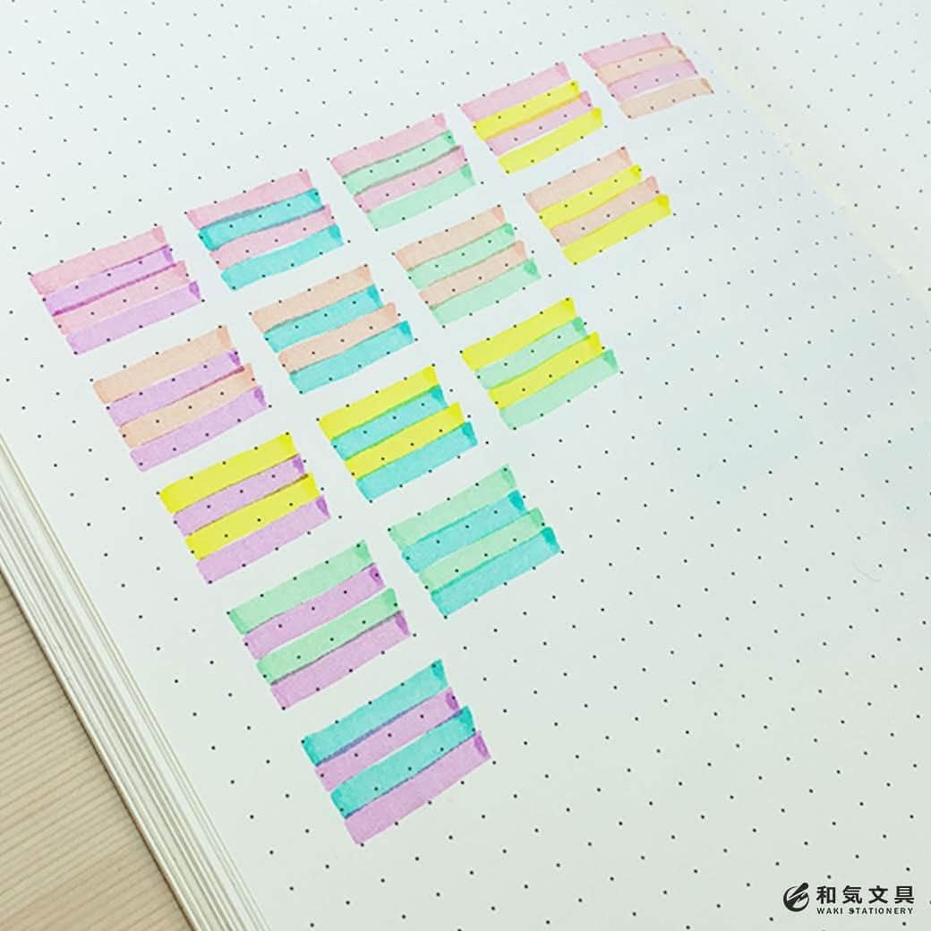 文房具の和気文具さんのインスタグラム写真 - (文房具の和気文具Instagram)「今回はマーカーで『シマシマ カラーチャート』を書いてみました。最近、ステッドラー スイングクール パステルの発色が好きなんですが、どの組み合わせが一番かわいいんだろう？と、気になっちゃって、全組み合わせを書いて見たというわけです。ワクワク♪ ・ 手順など詳細はウェブマガジンで紹介しています。 ↓プロフィール欄のURLからどうぞ @wakibungu ・ 色の組み合わせに迷ったら『カラーチャート』ぜひお試しくださいませ。 ・ #手帳 #日記 #ノート #文房具 #文具 #文具控 #手帳会議 #手帳デコ #マーカー #スタビロ  #diary #journal #notebook #stationery #stabilo #和気文具 #大阪 ・ #うちで過ごそう #stayhome」4月20日 15時13分 - wakibungu