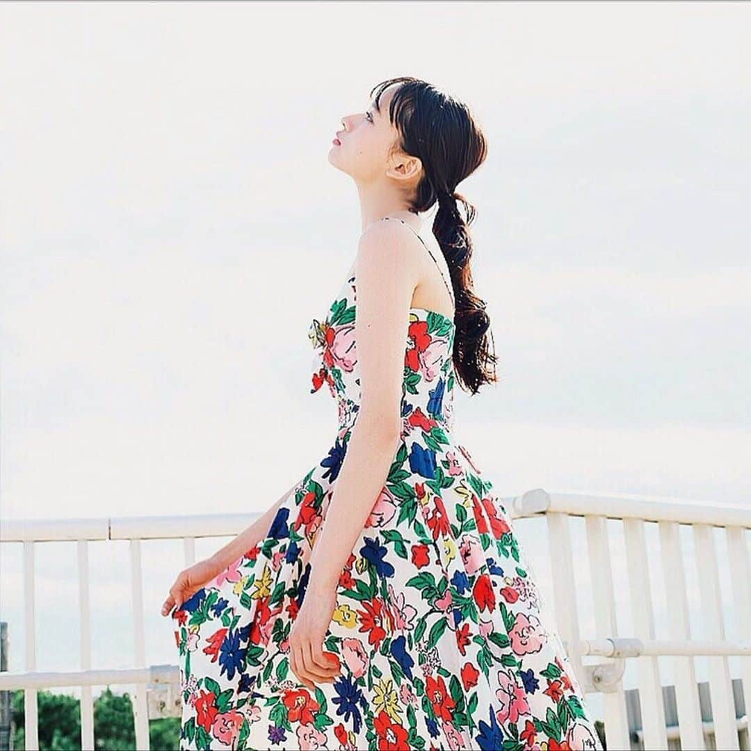 shihori.kathleenのインスタグラム：「. ⛅️🌏💐﻿ ﻿ ﻿ 📸 @tarajarmon_jp」