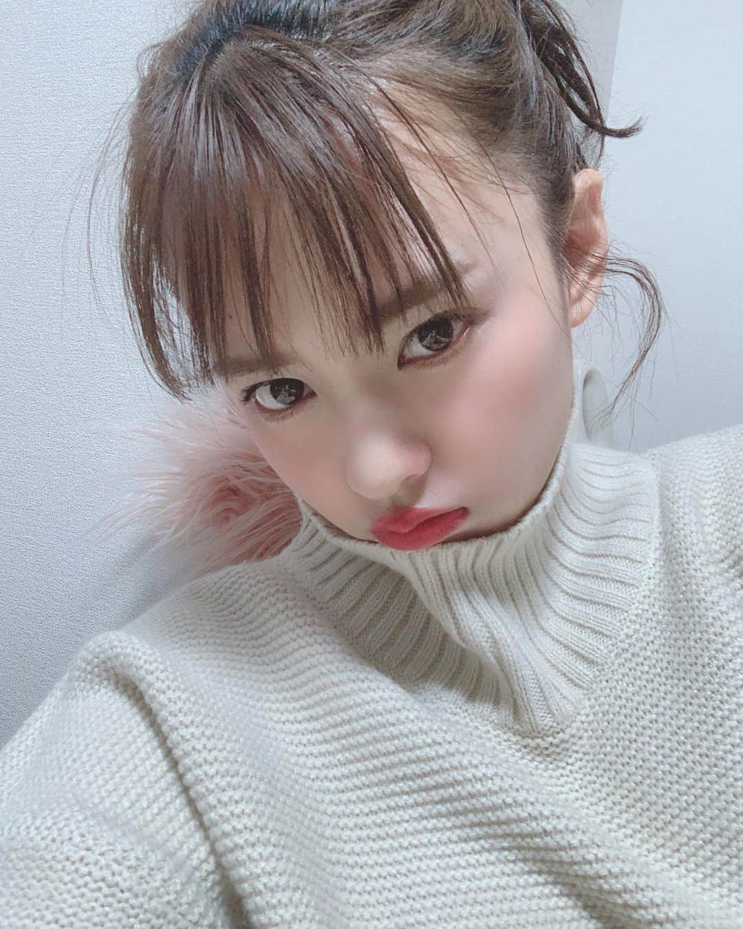 山田菜々さんのインスタグラム写真 - (山田菜々Instagram)「YouTube編集してるけど、だいぶとつくほどの機械音痴だった..🥺✂︎😭」4月20日 17時32分 - tannana.yamada