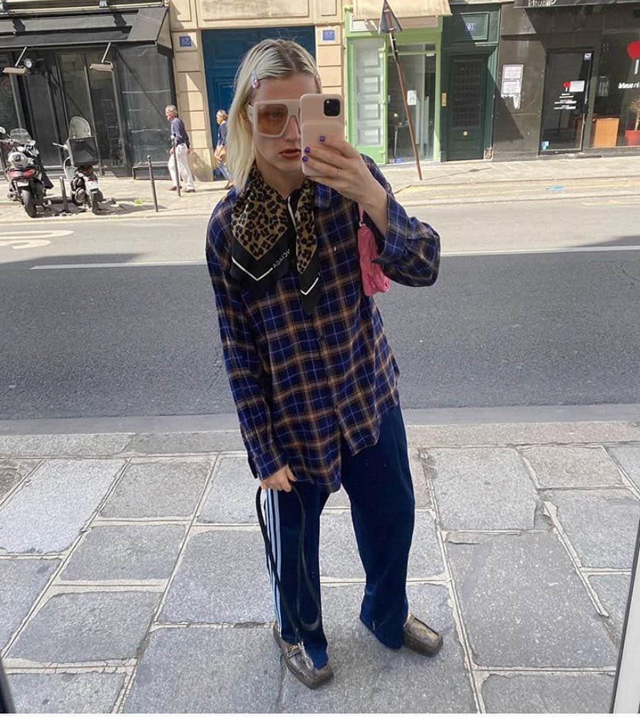 ビー ストアのインスタグラム：「@martine_rose loafers | Lotta Volkova 🖤 #hometrashcouture」