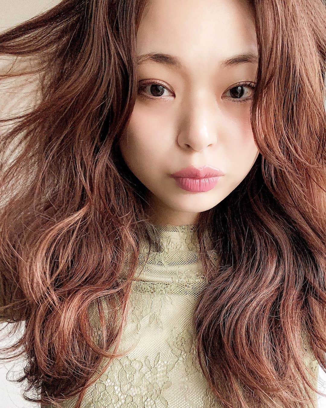 Yuuki mimuraさんのインスタグラム写真 - (Yuuki mimuraInstagram)「💇🏼‍♀️💇🏼‍♀️ . いやぁ〜… 髪の毛染めたいですねさすがに…😹 ううう、我慢我慢…😿💔 みんなはステイホームしとるかーい🏠❓ . . . . . . #hair#hairstyle#hairmake#make#salon#salonmodel#model#photo#photoshoot#shoot#girl#love#Instagood#サロモ#サロンモデル#モデル#撮影#메이크업#데일리록#일본#粉我#ビジョビ#selfie#自撮り#stayhome#stayathome#staysafe」4月20日 19時44分 - u0829u