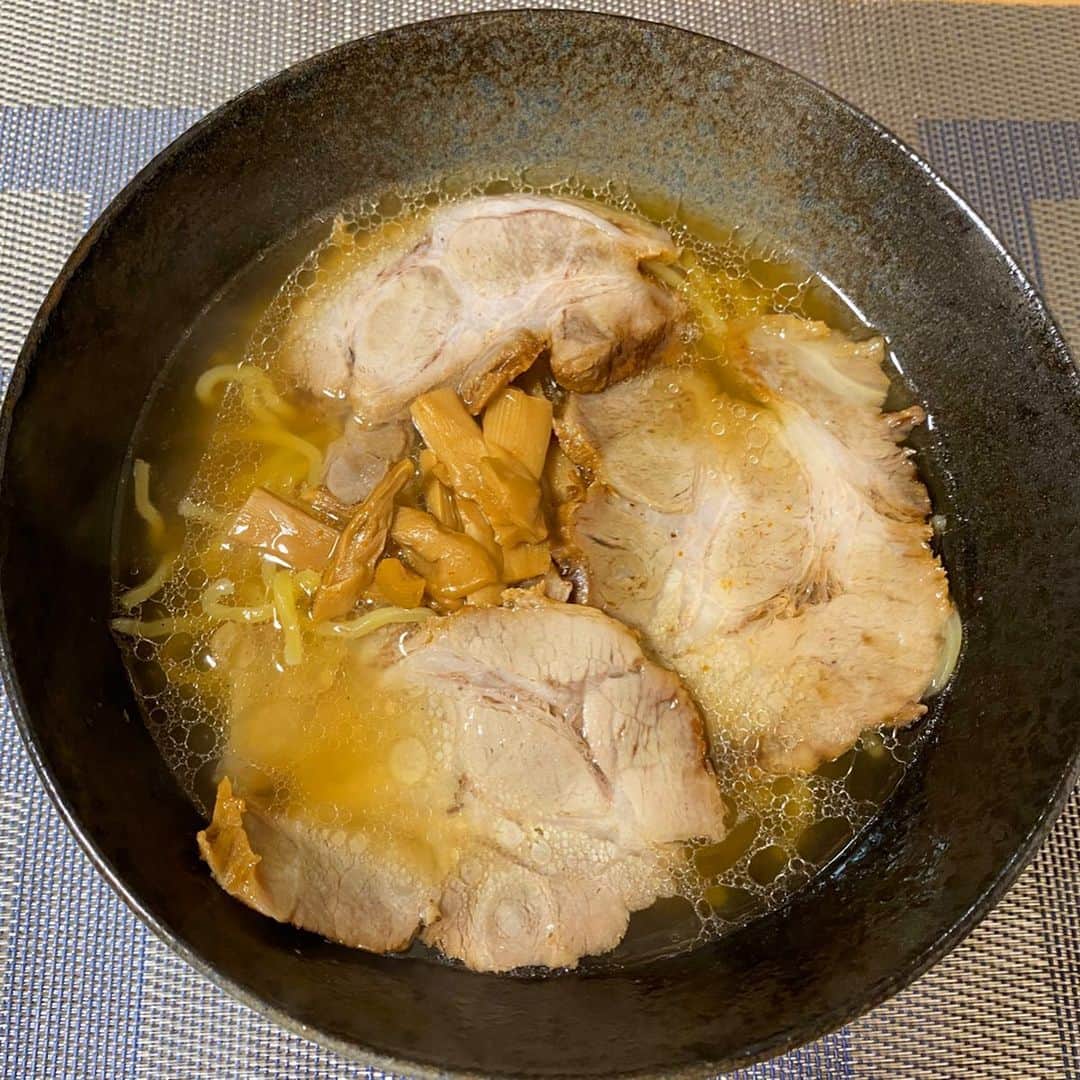 新田朝子のインスタグラム
