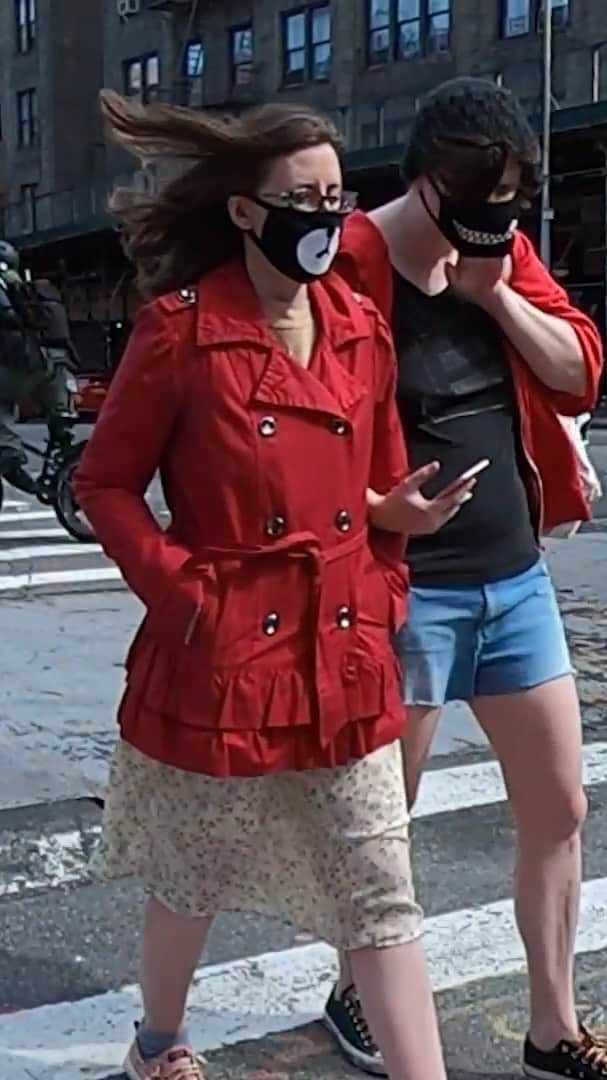 筒井心一のインスタグラム：「Filming six feet away from people what is going on in the days since March 19th 2020 when my quarantine began.  #NewYork #NYC #City #Film#Documentary #Street #StreetStyle #Quarantine #CoronaLockDown #FromSixFeet #SocialDistancing #TheWayYouWEREThatDay」