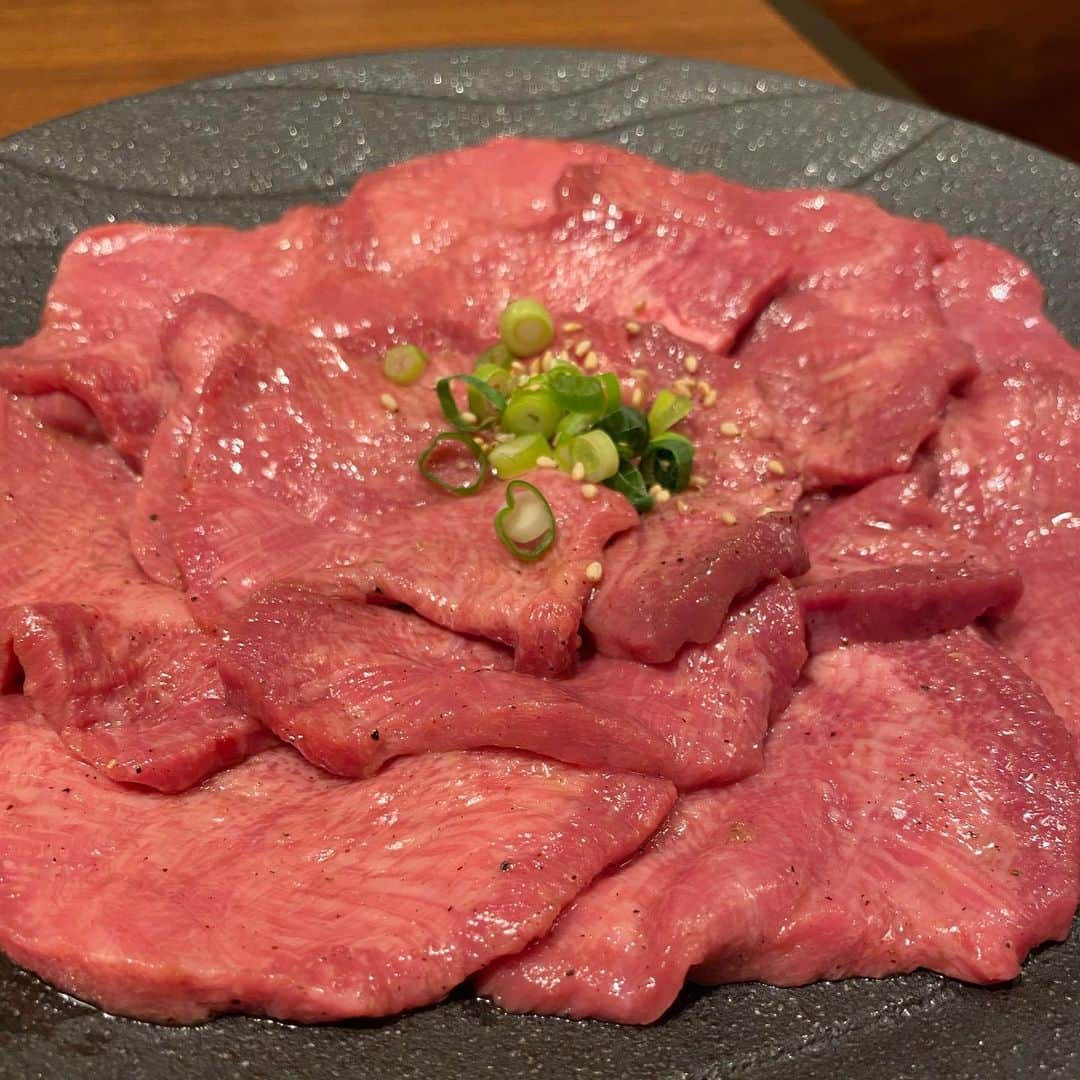 みやざきやすこさんのインスタグラム写真 - (みやざきやすこInstagram)「焼肉が好きです😍  #焼肉 #焼肉デート #肉好きな人と繋がりたい #肉料理 #焼肉好き #モランボン #モランボン本店」4月21日 0時18分 - yasuko.miyazaki333