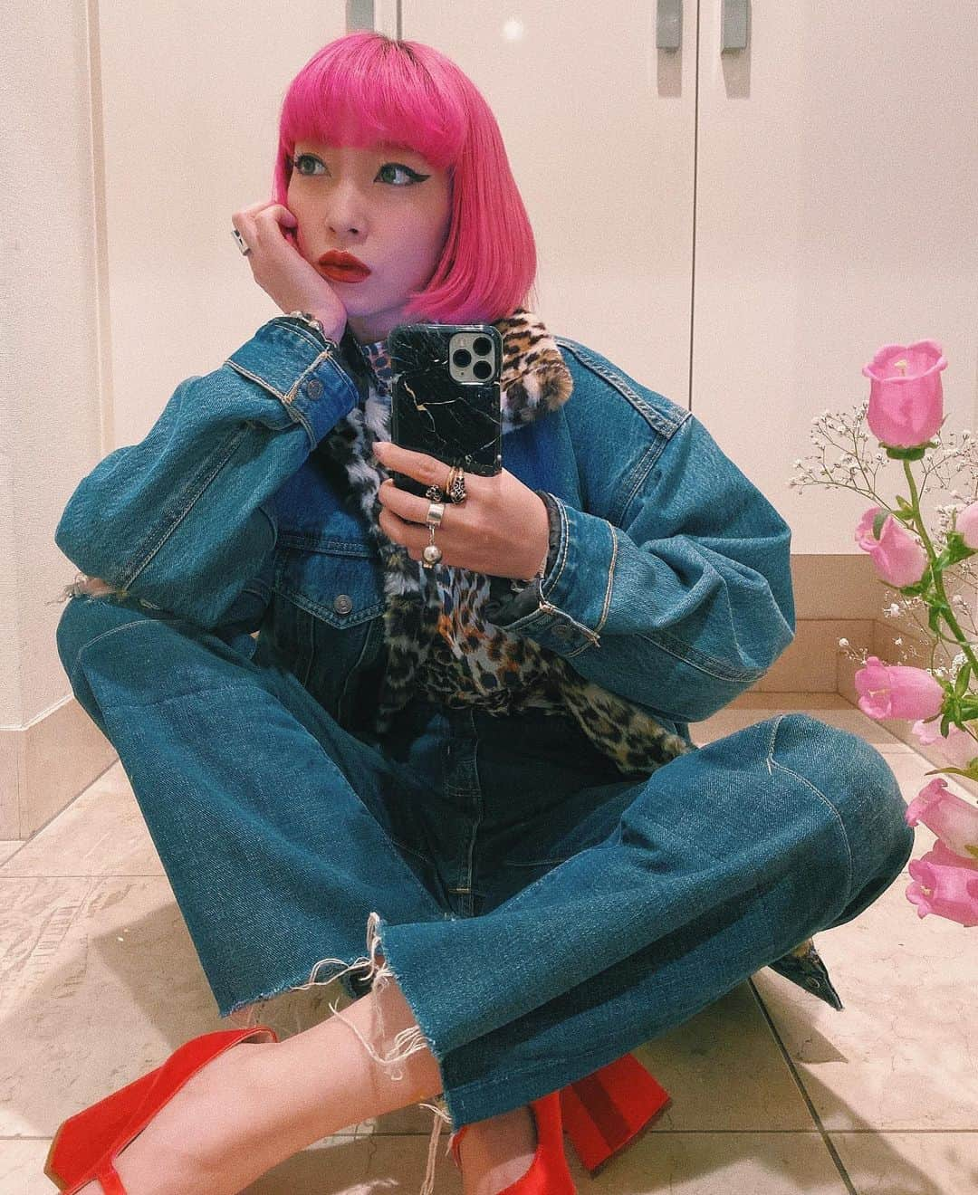 AYAさんのインスタグラム写真 - (AYAInstagram)「Denim Lover🦋 #lovefashion_loveyourself  #my_foah  @levis_japan @levis」4月21日 0時43分 - ayaxxamiaya