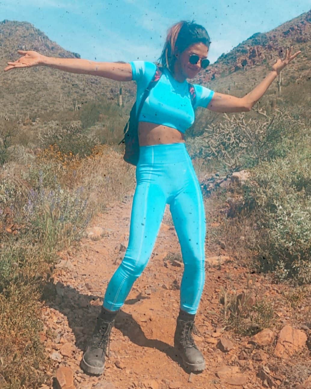 ジェシカ・ゾアのインスタグラム：「💙💚✨💙💚」