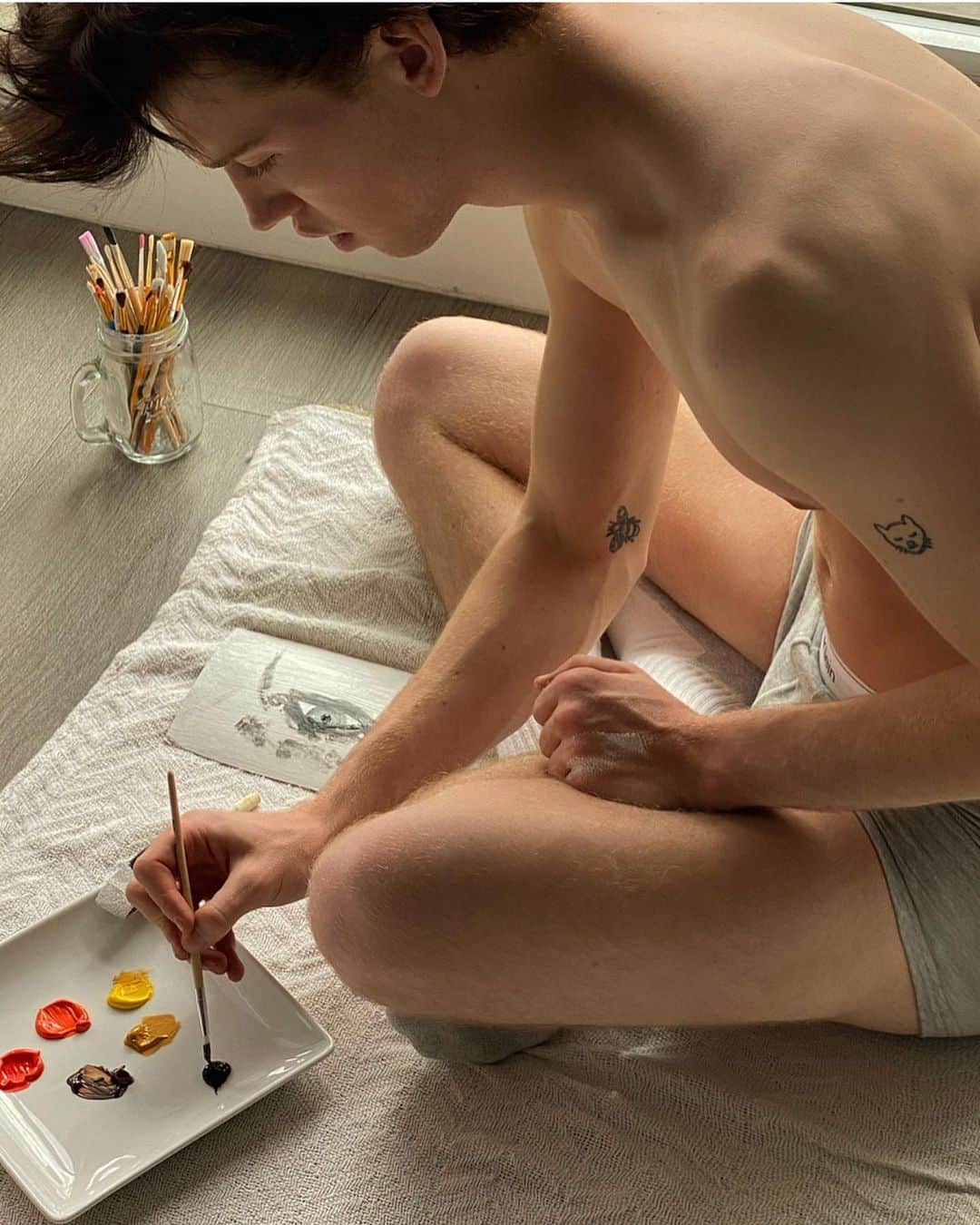 エイダン・J・アレクサンダーのインスタグラム：「not all bad 👨🏼‍🎨」